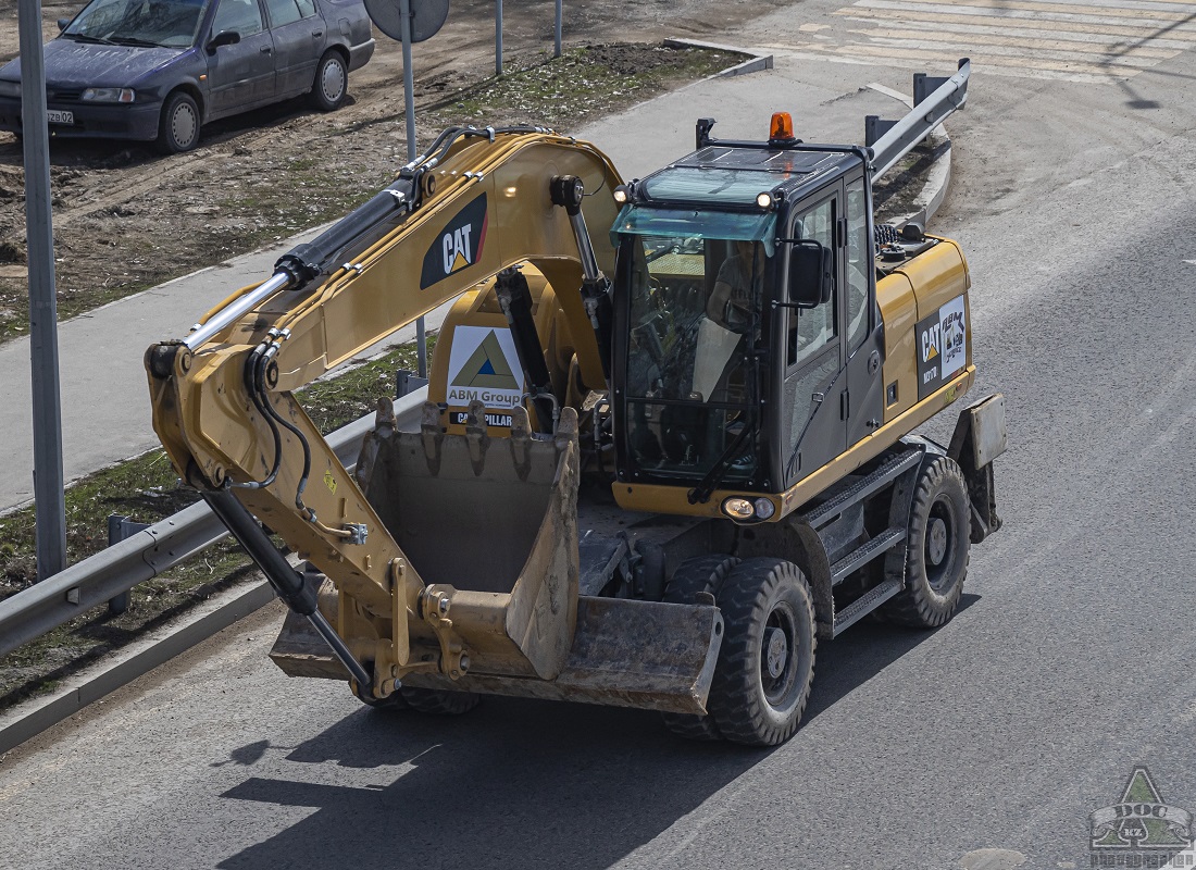 Алматы, № AUD 821 A — Caterpillar M317