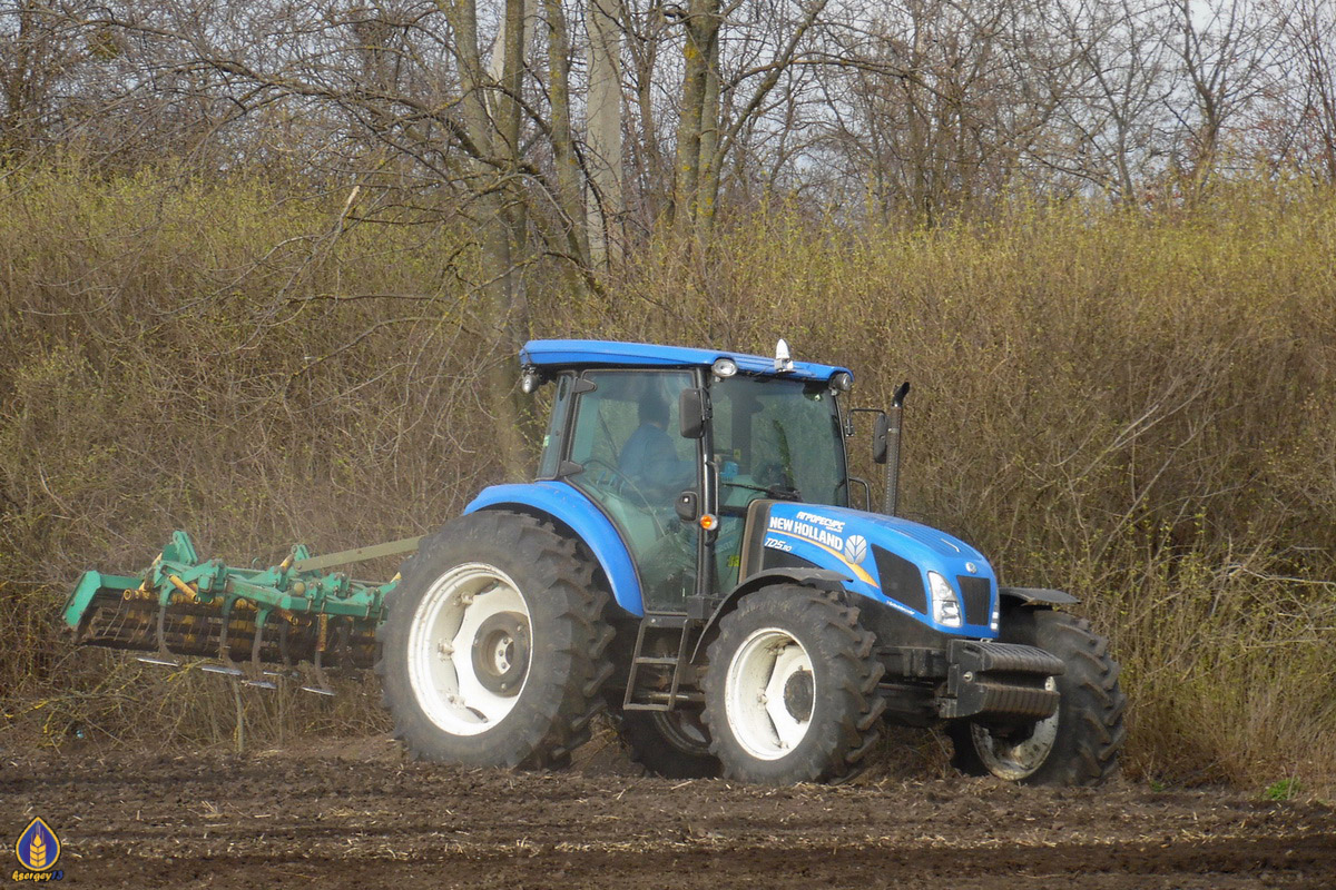 Полтавская область, № 23768 ВІ — New Holland TD5.110