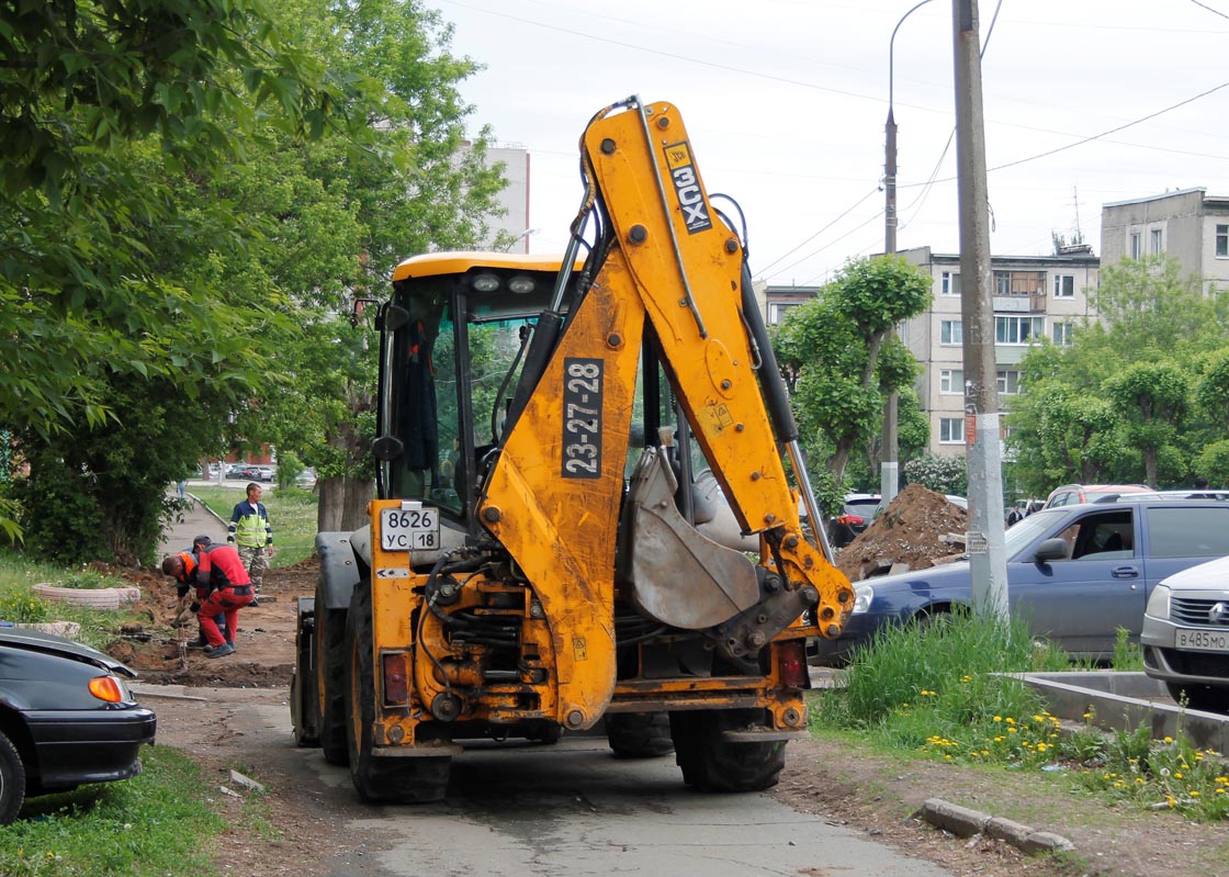 Удмуртия, № 8626 УС 18 — JCB 3CX