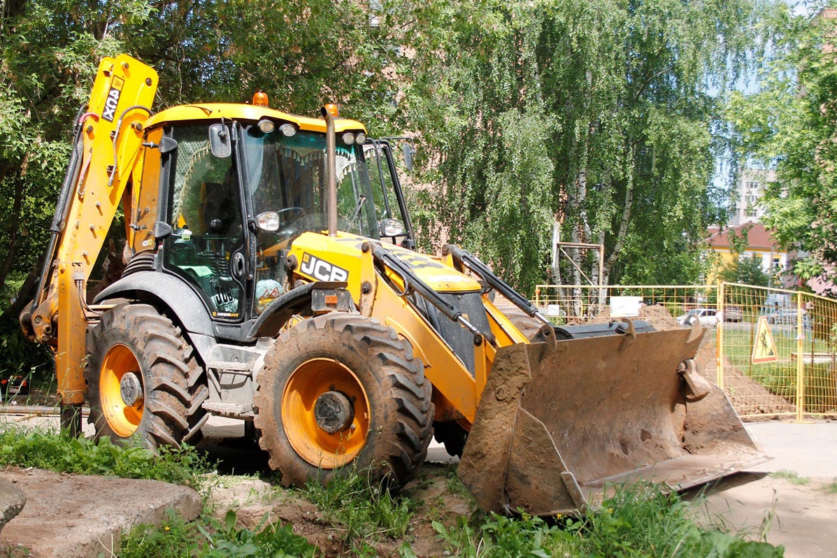 Удмуртия, № 7829 УС 18 — JCB 4CX