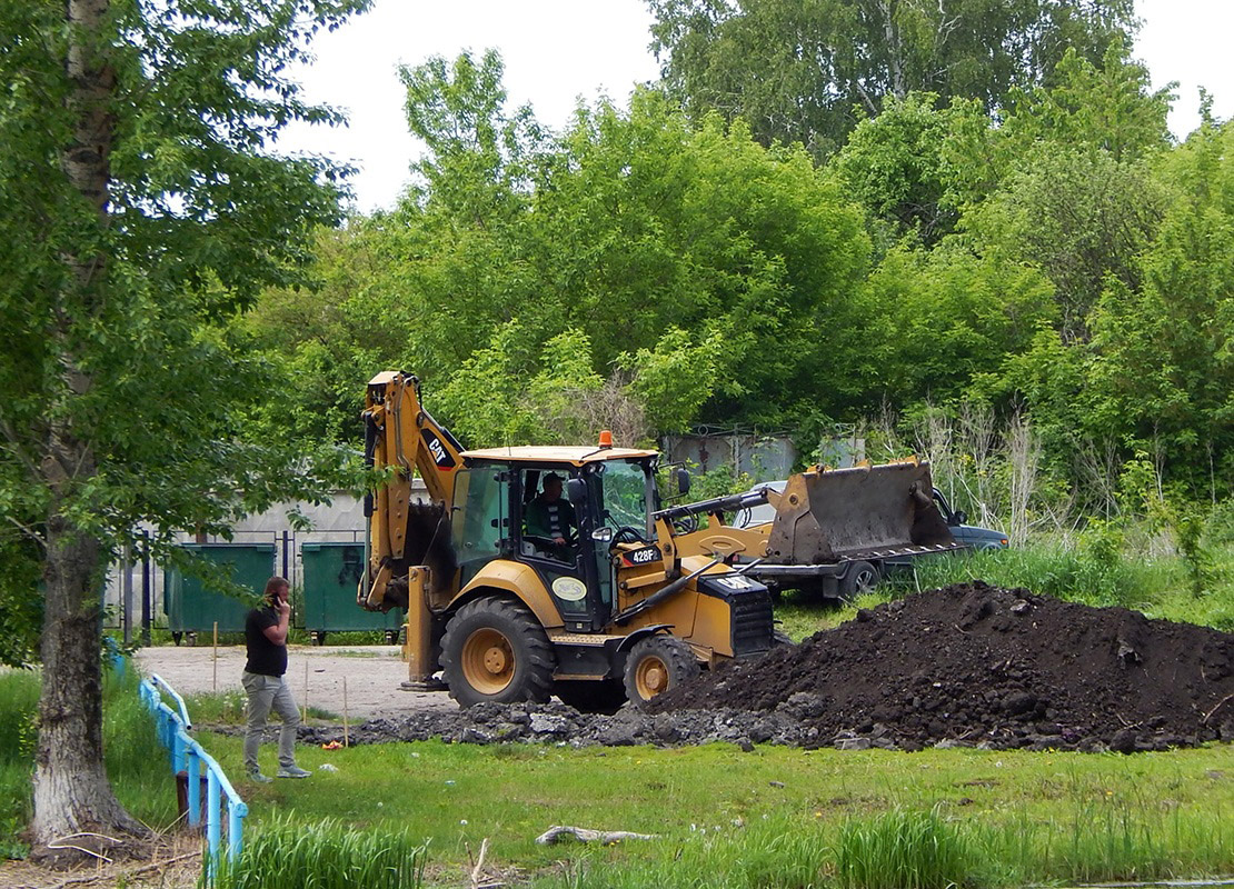 Белгородская область, № 1932 ЕТ 31 — Caterpillar 428