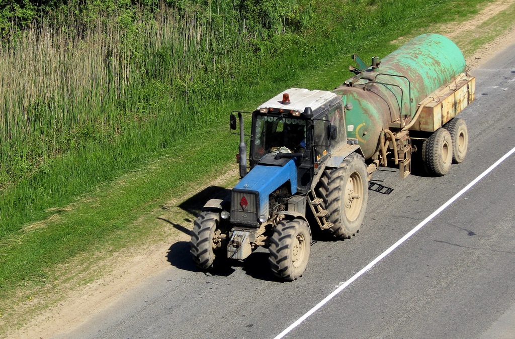 Могилёвская область, № (BY-6) Б/Н СТ 0123 — Беларус-1221; Прицепы сельскохозяйственные — Машины для внесения жидких удобрений