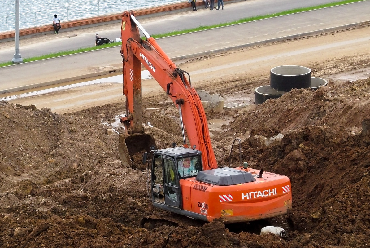 Калужская область, № 9035 КА 40 — Hitachi ZX240 (общая модель)