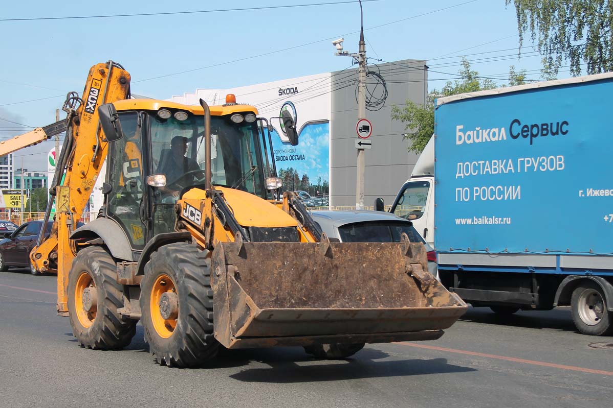 Удмуртия, № 7875 УС 18 — JCB 3CX