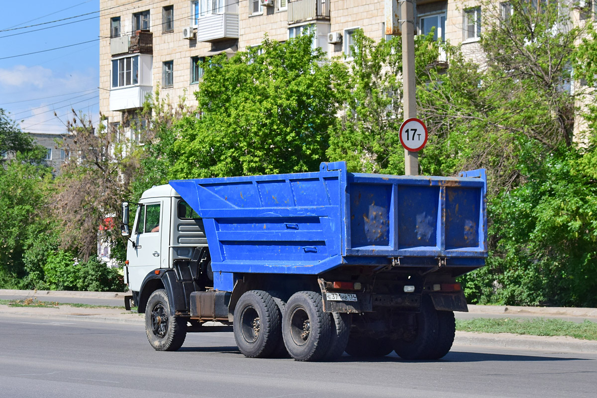 Волгоградская область, № Е 371 НВ 134 — КамАЗ-55111 [551110]