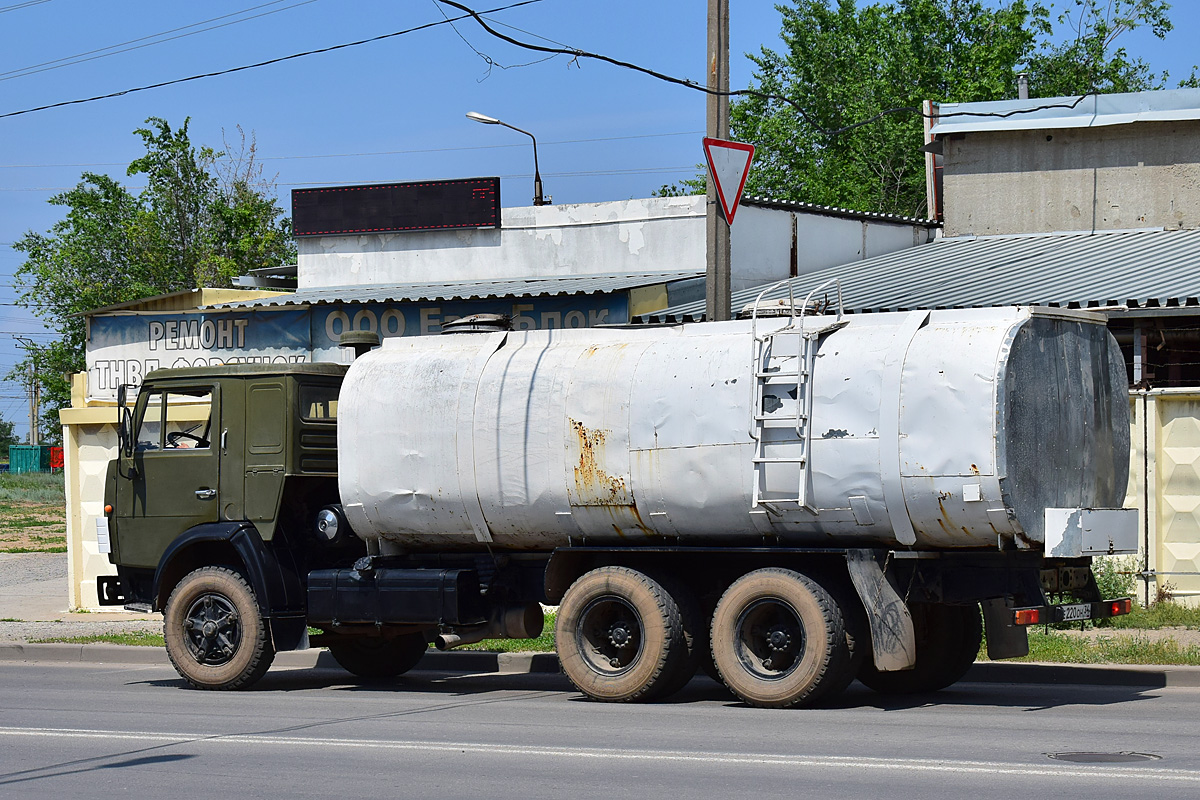 Волгоградская область, № Е 220 ОН 34 — КамАЗ-53212