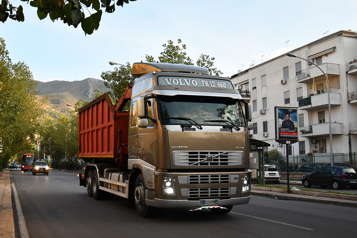 Италия, № CE 611CN — Volvo ('2002) FH12.460