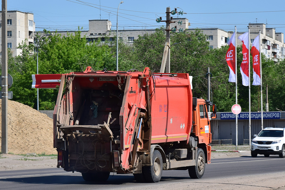 Волгоградская область, № В 593 ВВ 134 — КамАЗ-53605-L4