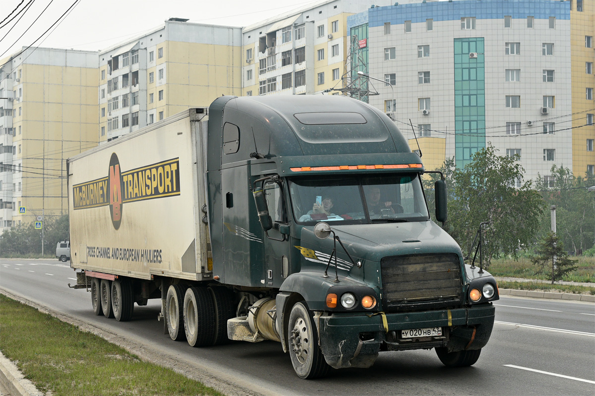 Кировская область, № У 020 НВ 43 — Freightliner Century Class; Кировская область, № ВА 8728 66 — Gray&Adams (общая модель)