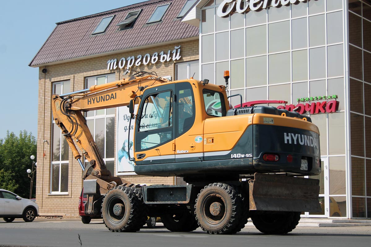 Удмуртия, № 6534 УО 18 — Hyundai R140W