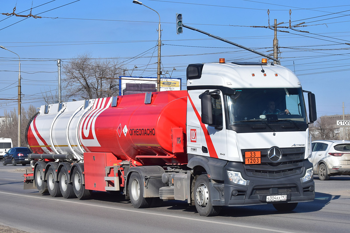 Волгоградская область, № А 304 АХ 797 — Mercedes-Benz Actros '18 1842 [Z9M]