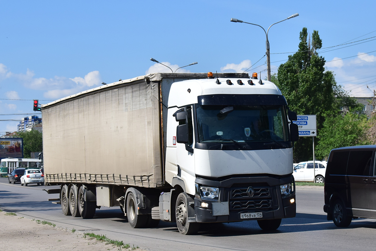 Волгоградская область, № Е 968 ХВ 134 — Renault T-Series ('2013)