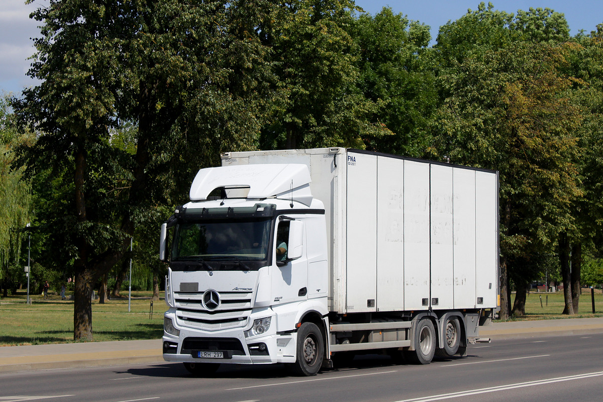 Литва, № LRH 297 — Mercedes-Benz Actros ('2011) 2545