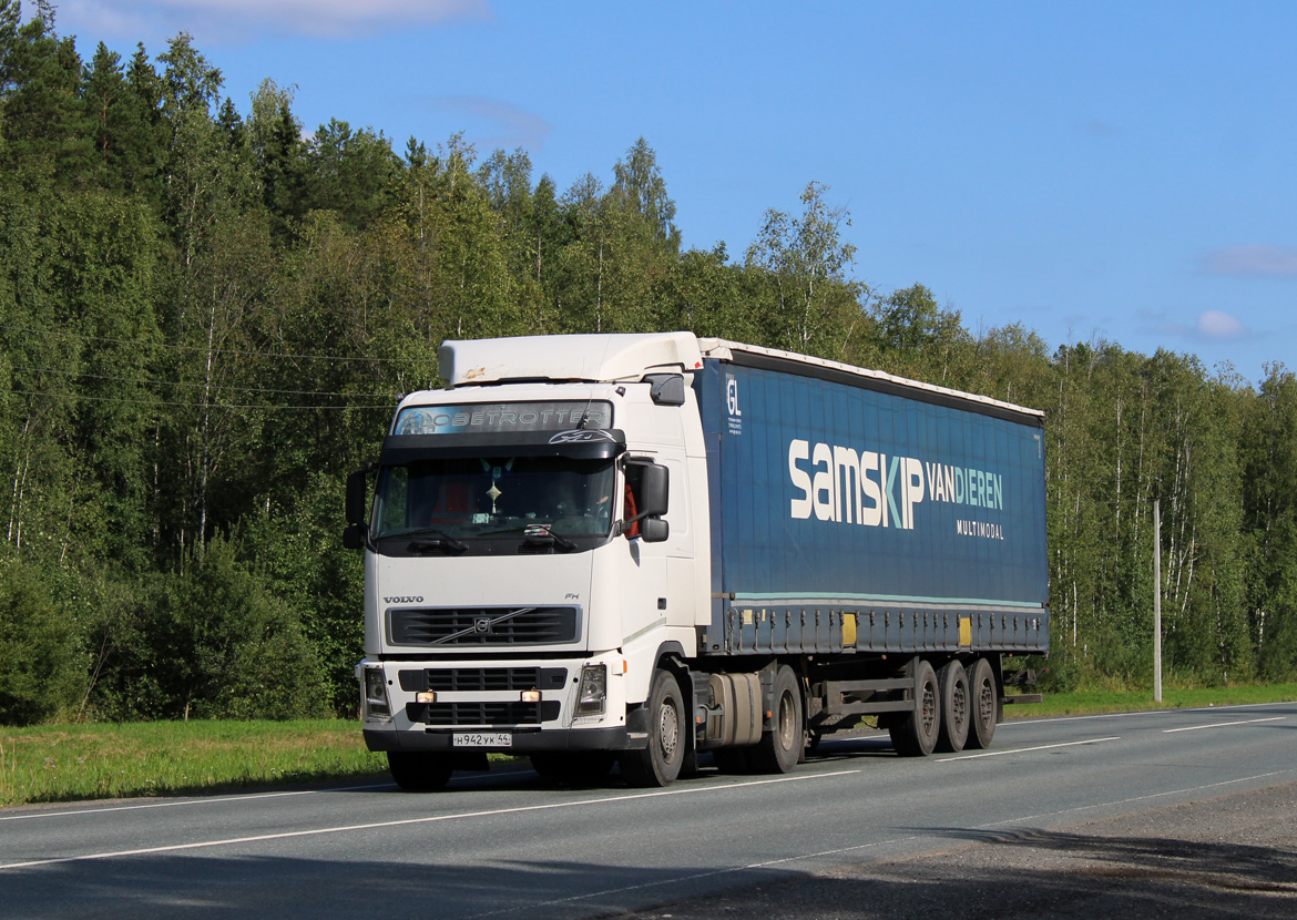 Костромская область, № Н 942 УК 44 — Volvo ('2002) FH12.440