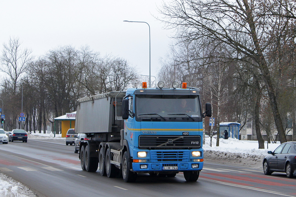 Литва, № LIM 744 — Volvo ('1993) FH12.420