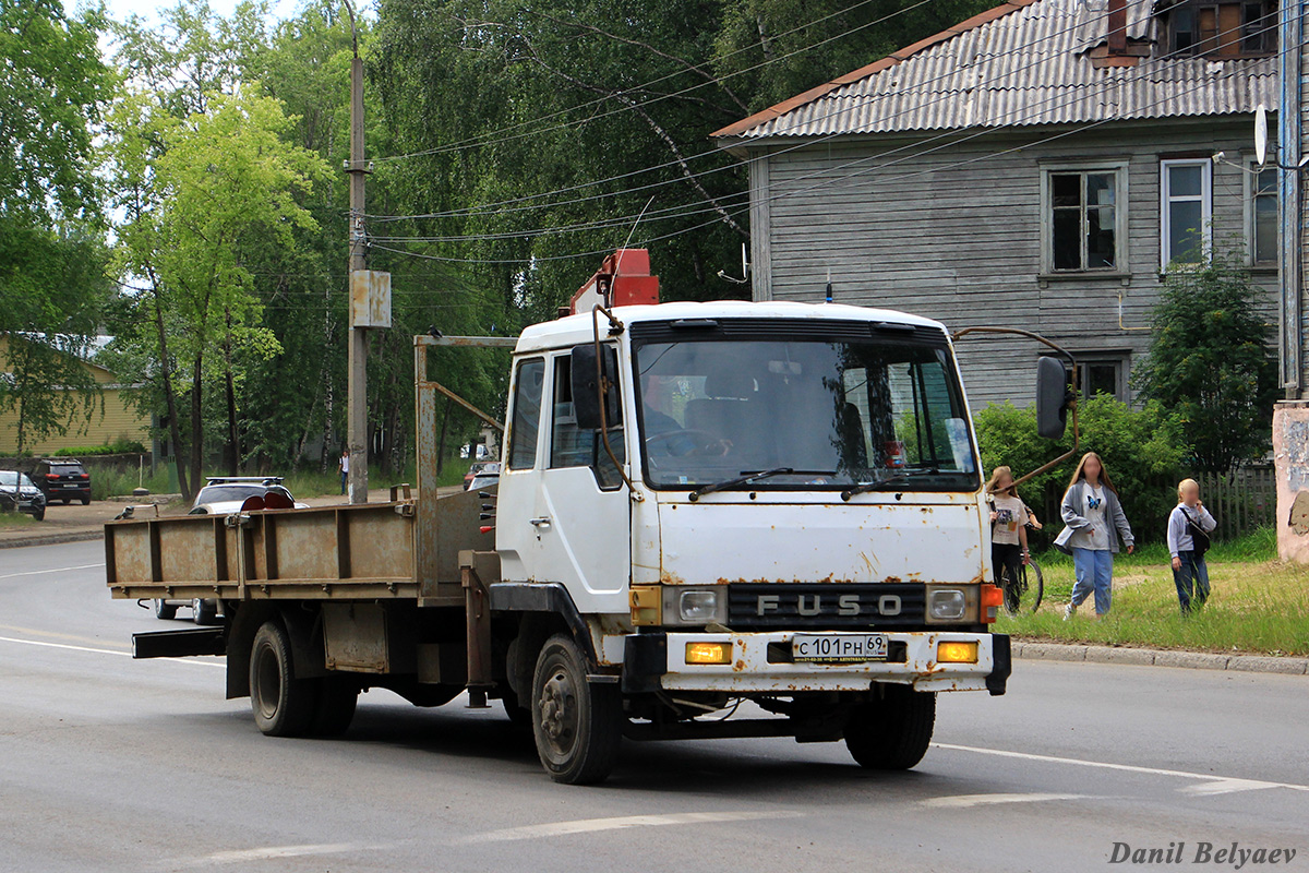 Коми, № С 101 РН 69 — Mitsubishi Fuso Fighter