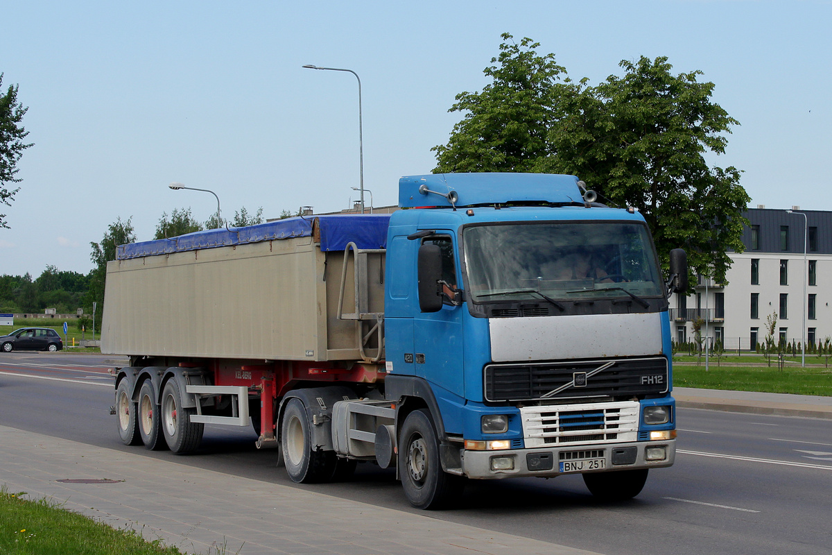 Литва, № BNJ 251 — Volvo ('1993) FH12.420