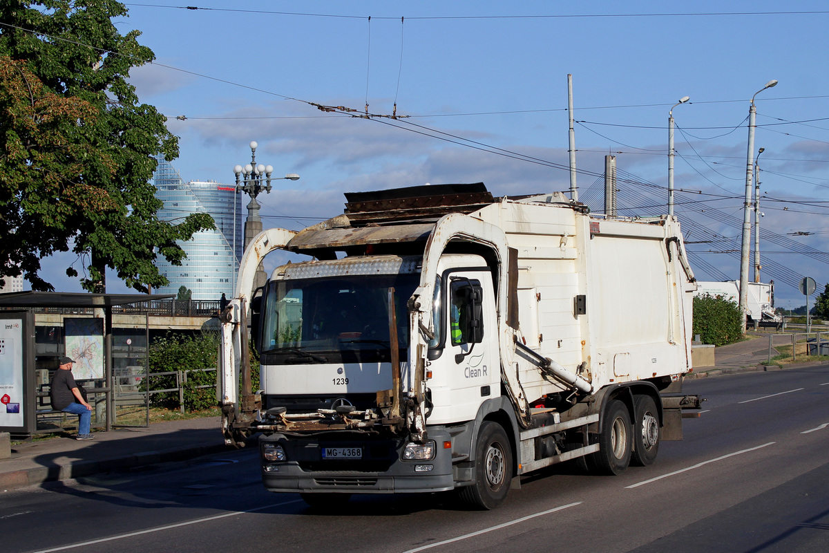 Латвия, № 1239 — Mercedes-Benz Actros ('2003) 2532