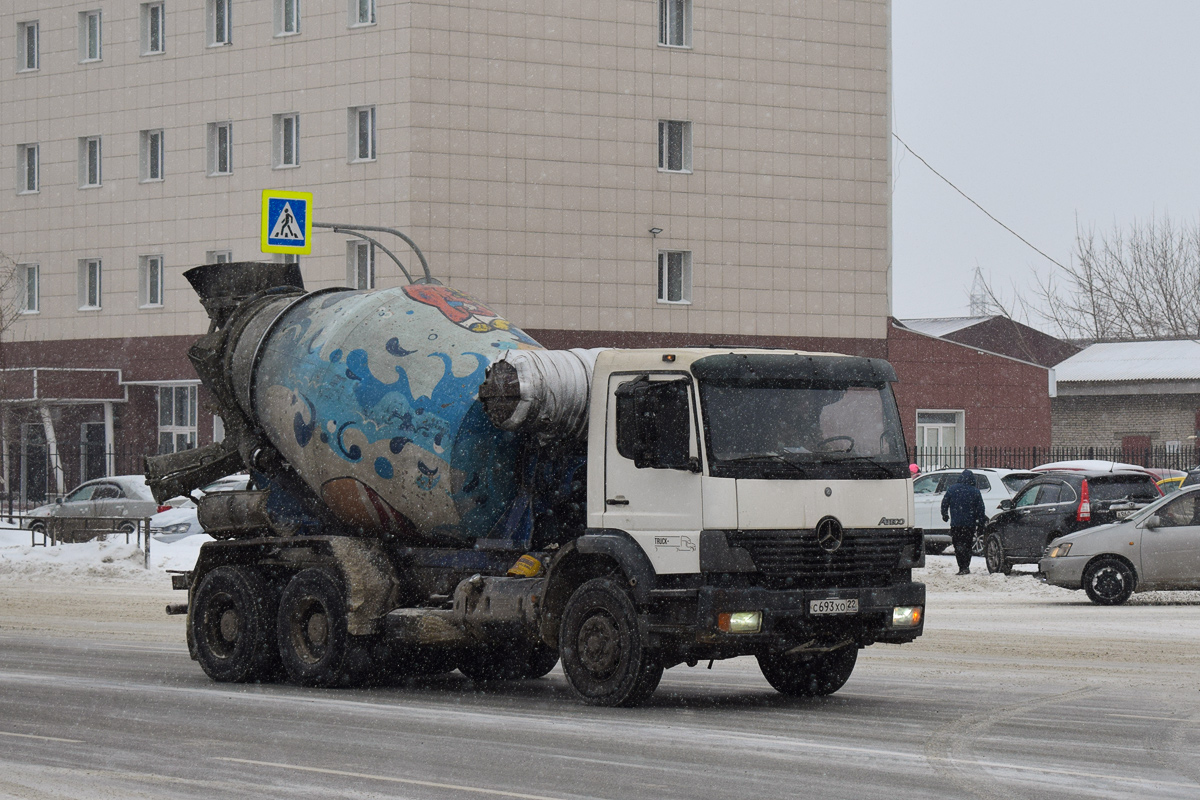 Алтайский край, № С 693 ХО 22 — Mercedes-Benz Atego 2628