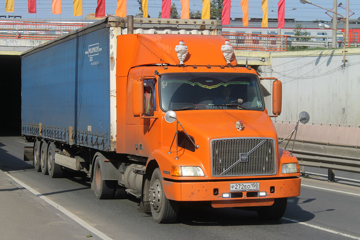 Московская область, № Р 272 ЕО 150 — Volvo VNM430