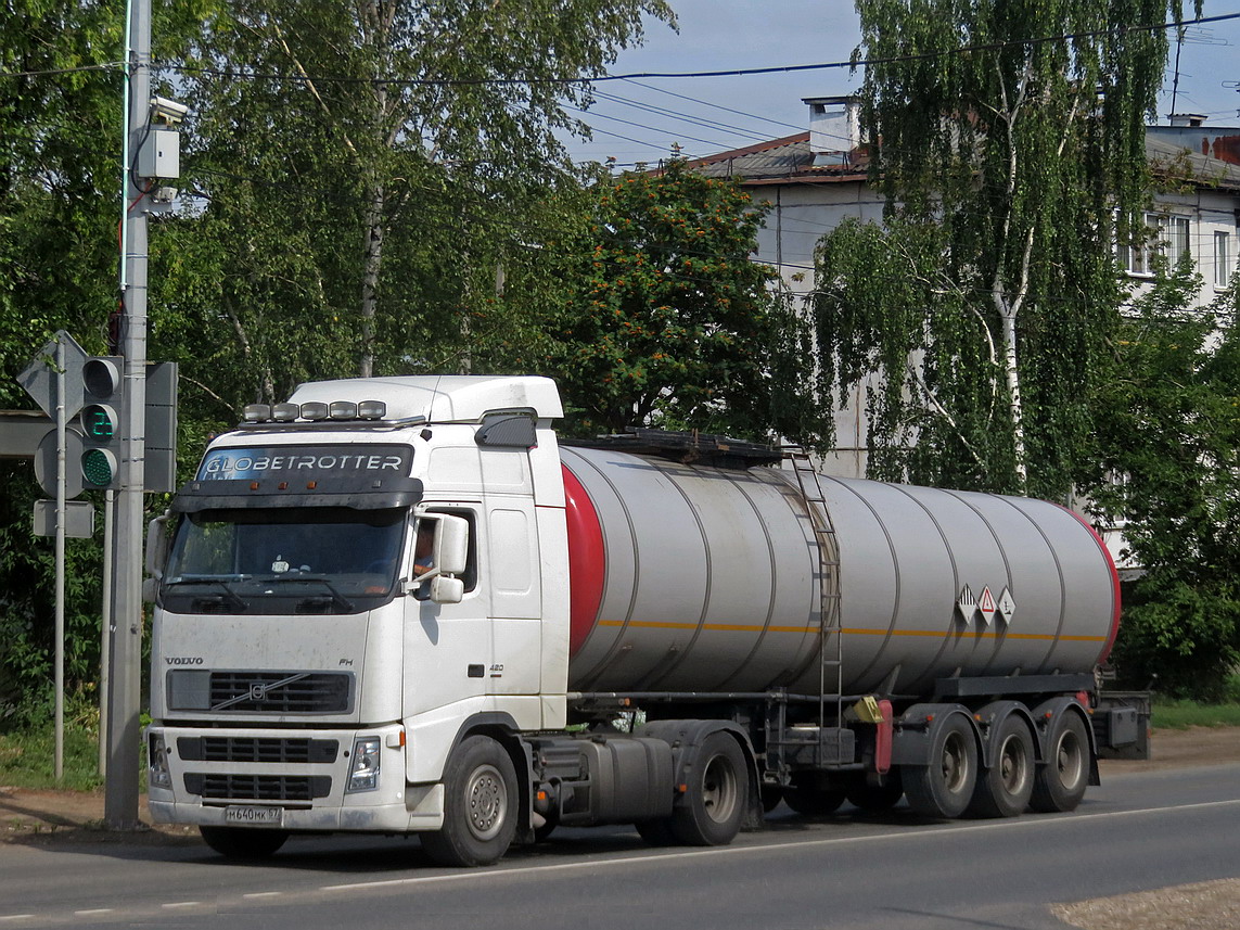 Орловская область, № М 640 МК 57 — Volvo ('2002) FH12.420