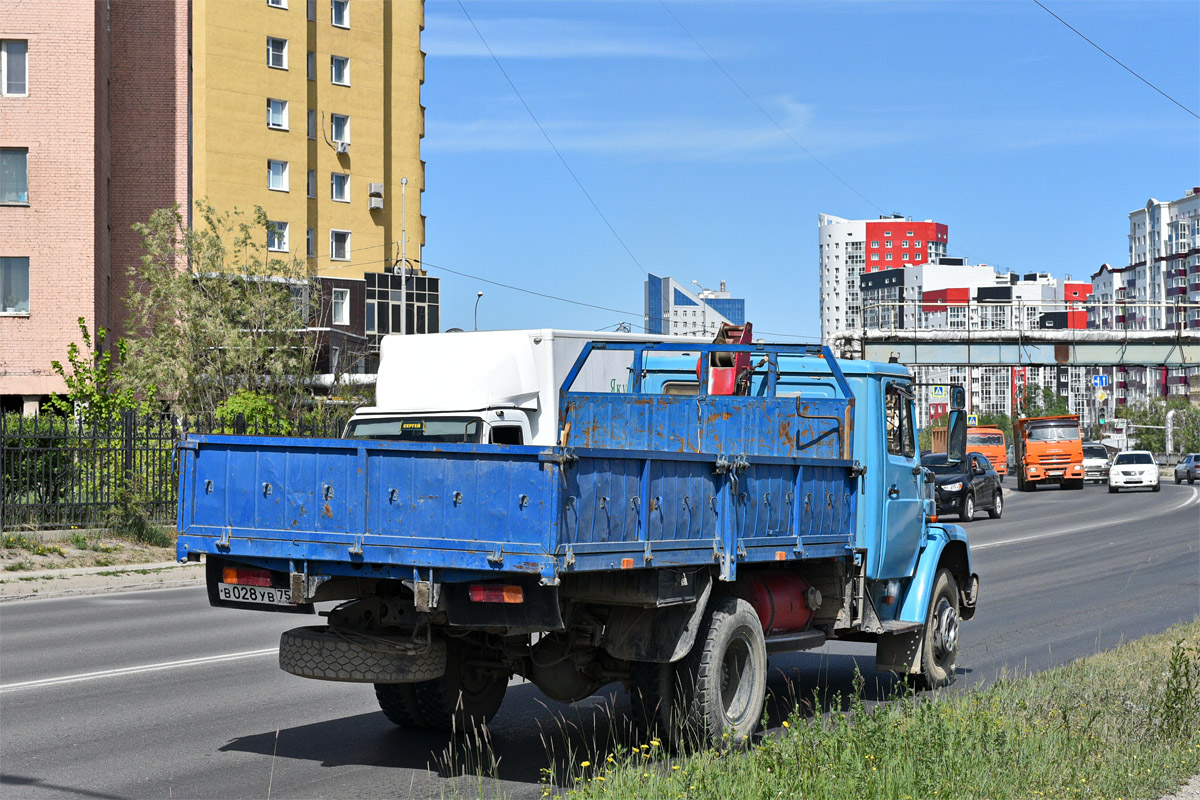 Саха (Якутия), № В 028 УВ 75 — ЗИЛ-433112