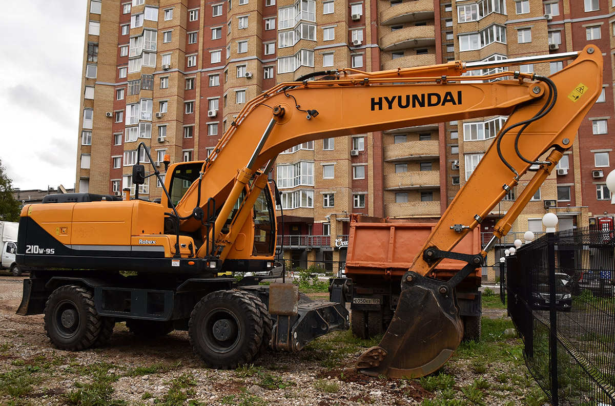 Пермский край, № 5859 МА 59 — Hyundai R210W-9S