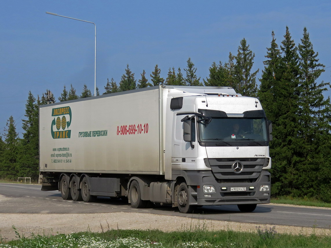 Брянская область, № Н 902 РХ 32 — Mercedes-Benz Actros '09 1844 [Z9M]