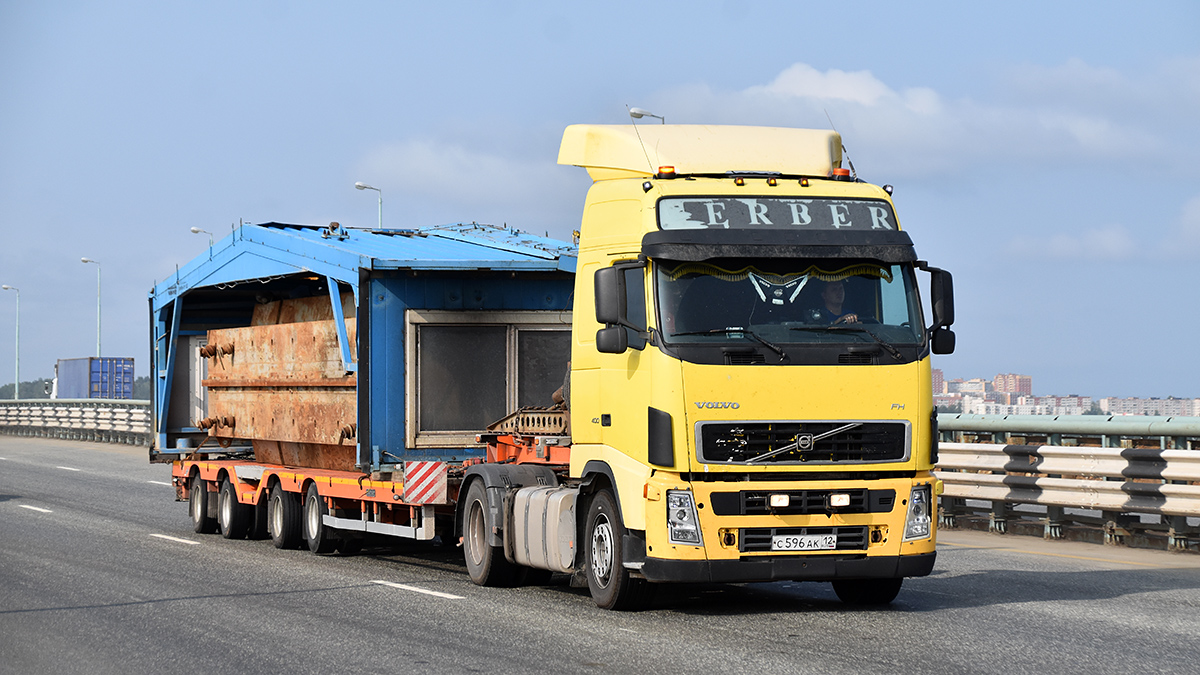 Марий Эл, № С 596 АК 12 — Volvo ('2002) FH12.400