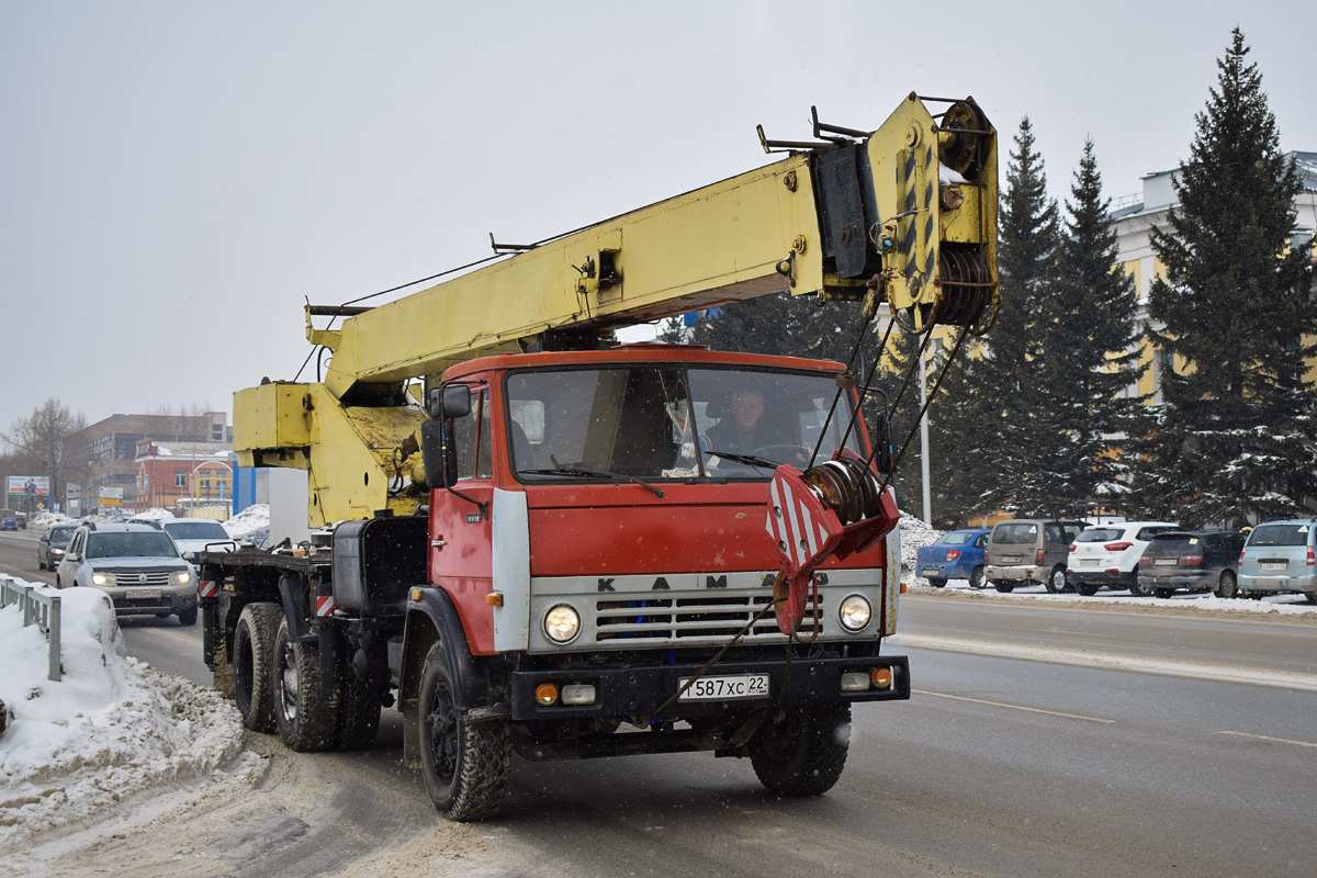 Алтайский край, № Т 587 ХС 22 — КамАЗ-53213