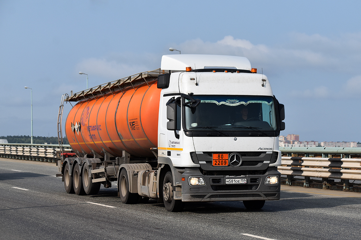 Пермский край, № М 581 ОЕ 159 — Mercedes-Benz Actros '09 1841 [Z9M]