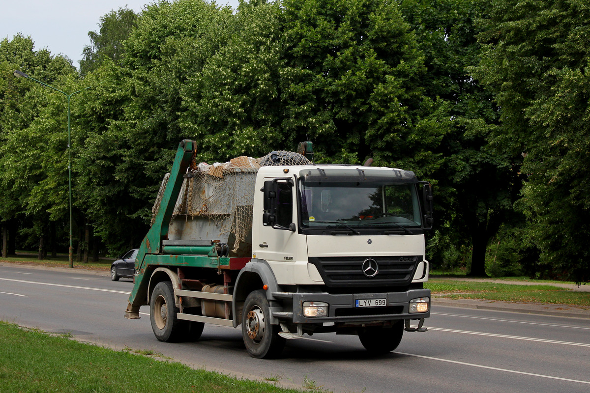 Литва, № LYV 699 — Mercedes-Benz Axor 1828