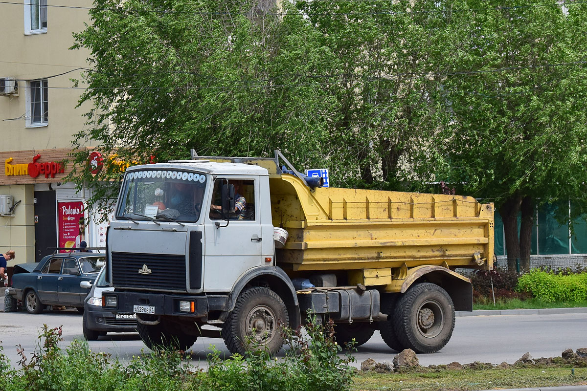 Волгоградская область, № А 529 КВ 61 — МАЗ-5551 [555100]