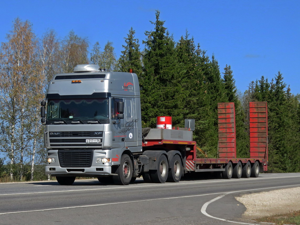 Ханты-Мансийский автоном.округ, № Е 317 ТТ 86 — DAF XF95 FTT