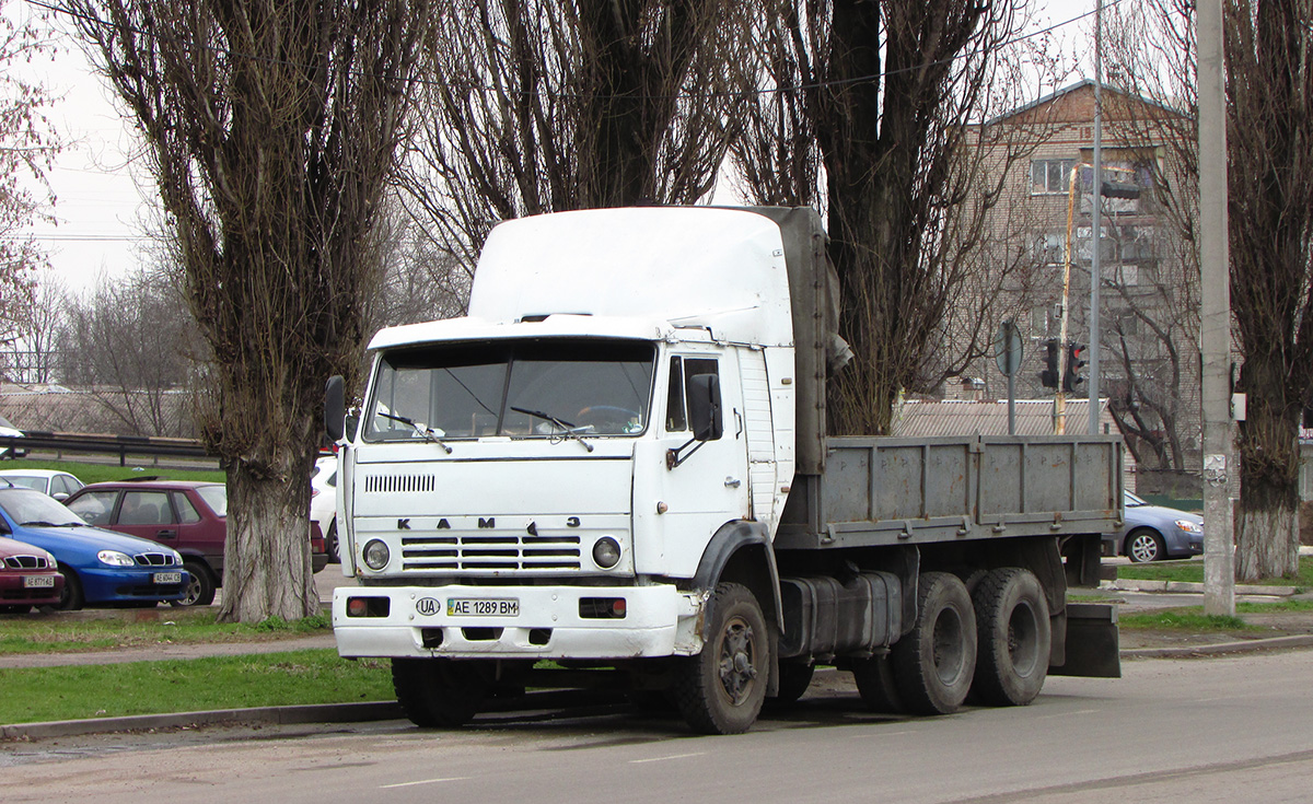 Днепропетровская область, № АЕ 1289 ВМ — КамАЗ-5320