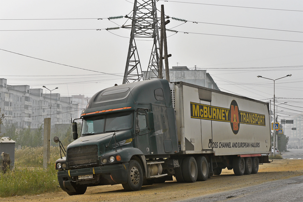 Кировская область, № У 020 НВ 43 — Freightliner Century Class