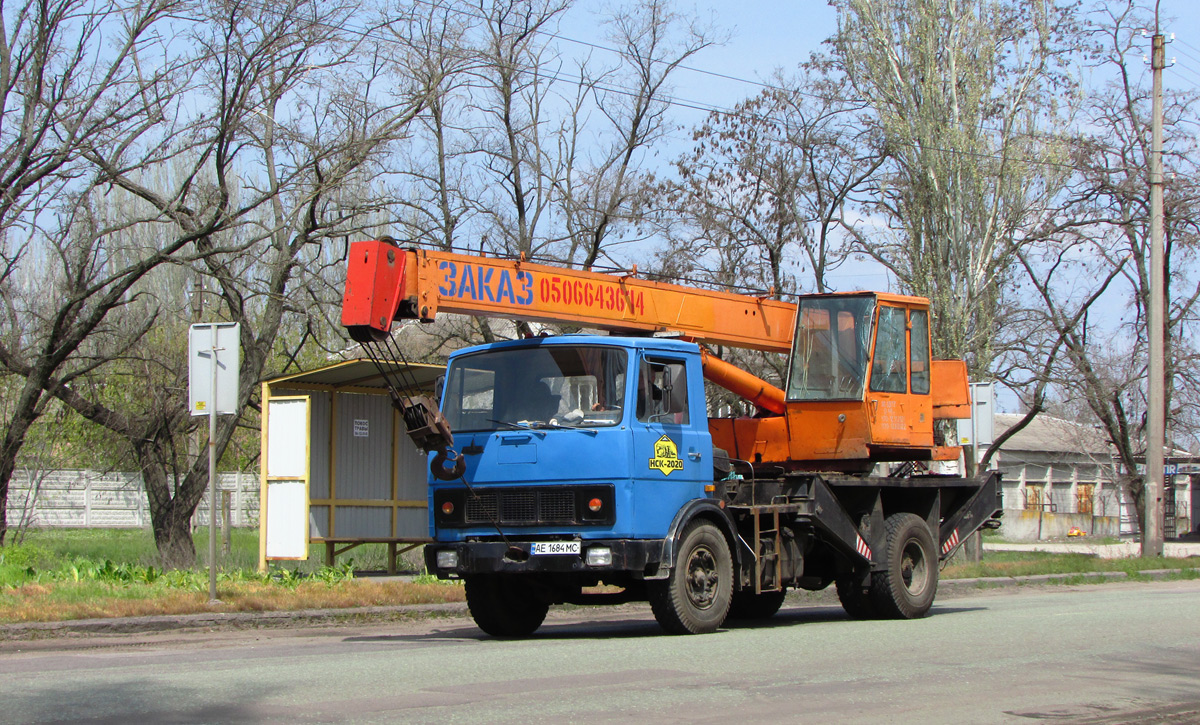 Днепропетровская область, № АЕ 1684 МС — МАЗ-53371