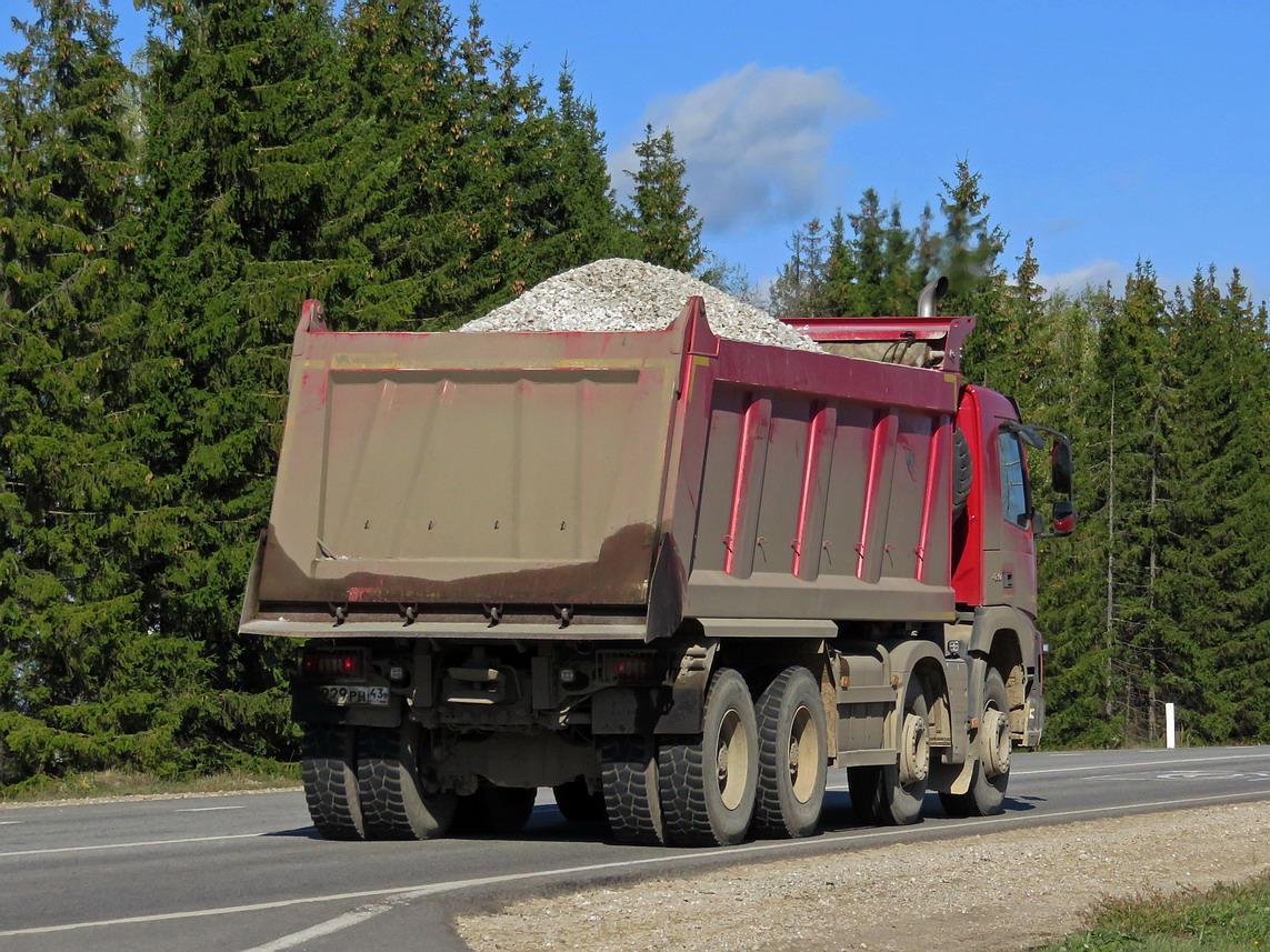 Кировская область, № Е 929 РН 43 — Volvo ('2013) FMX.420 [X9P]