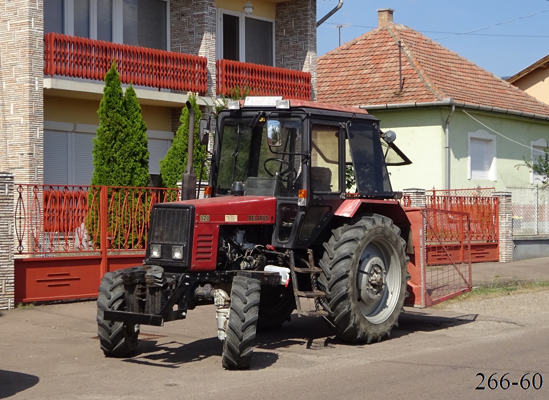 Венгрия, № YHF-533 — Беларус-820