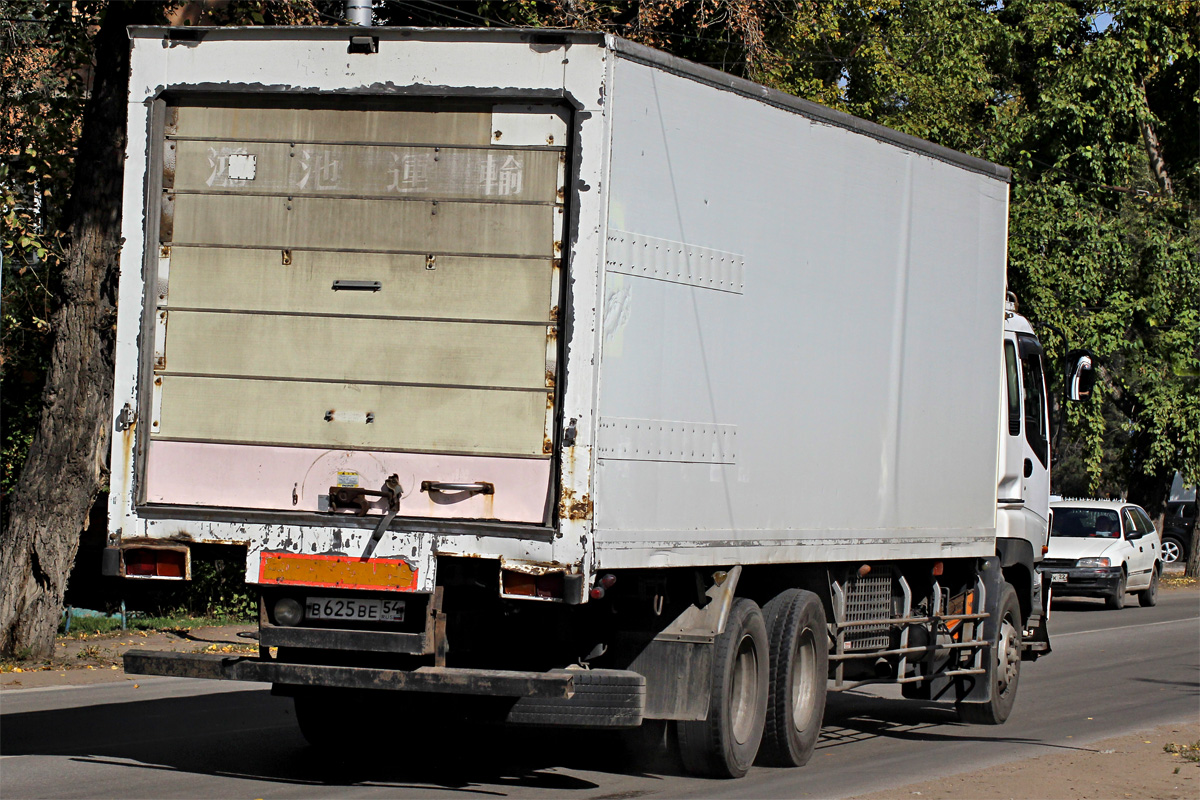 Новосибирская область, № В 625 ВЕ 54 — Isuzu Giga (общая модель)