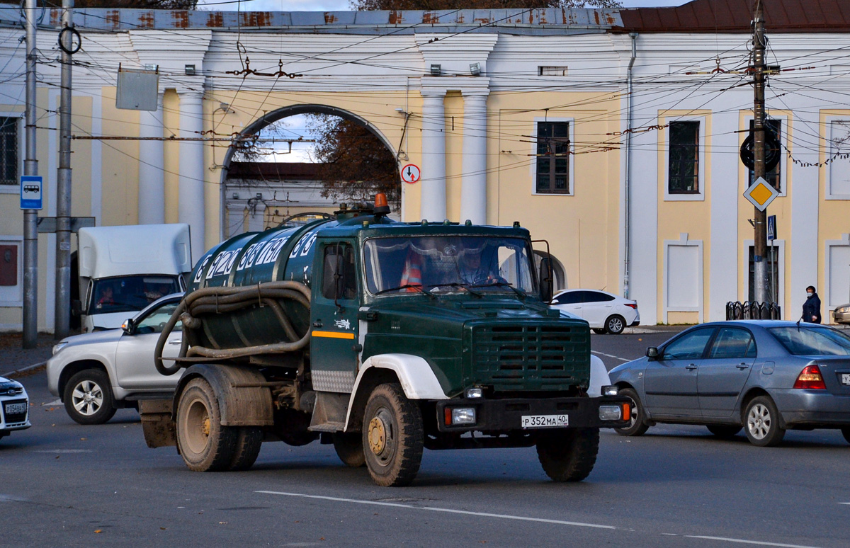 Калужская область, № Р 352 МА 40 — ЗИЛ-432932