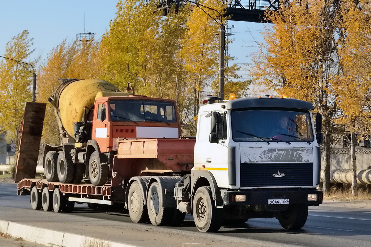 Архангельская область, № О 044 ВН 29 — МАЗ-6422A8