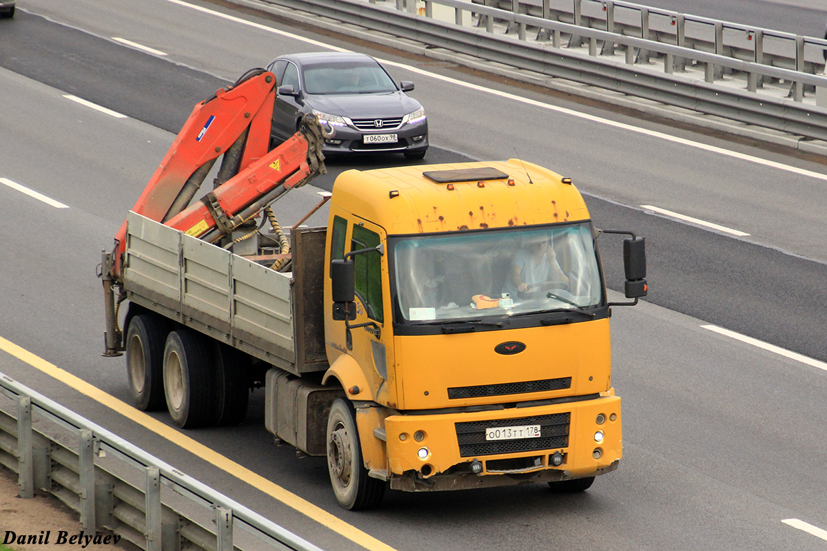 Санкт-Петербург, № О 013 ТТ 178 — Ford Cargo ('2003) 2530