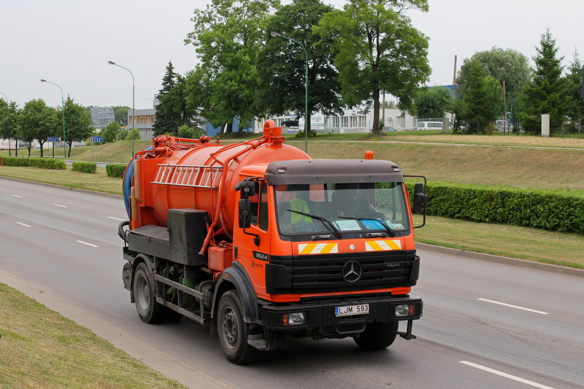 Литва, № LJM 593 — Mercedes-Benz SK 1824