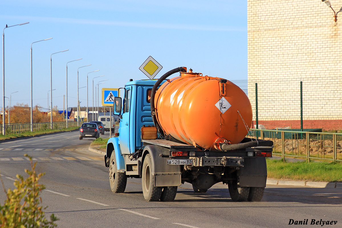 Ненецкий автономный округ, № А 528 НН 83 — ЗИЛ-432932