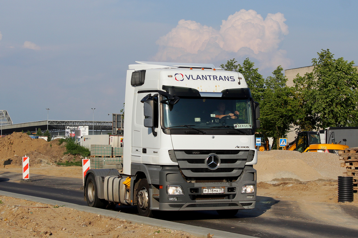 Калининградская область, № Р 378 МА 39 — Mercedes-Benz Actros ('2009) 1844