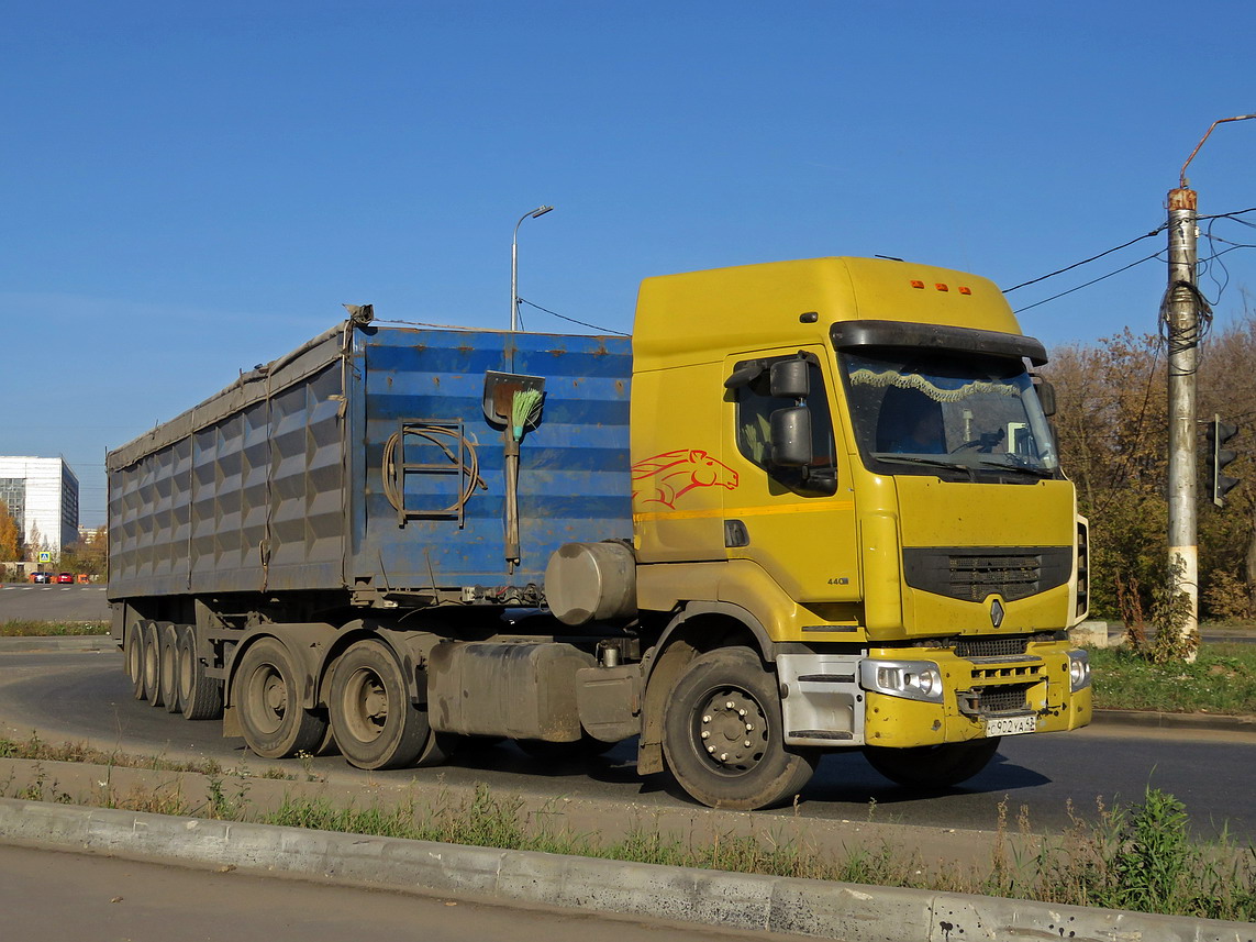 Кировская область, № С 902 УА 43 — Renault Premium ('2006)