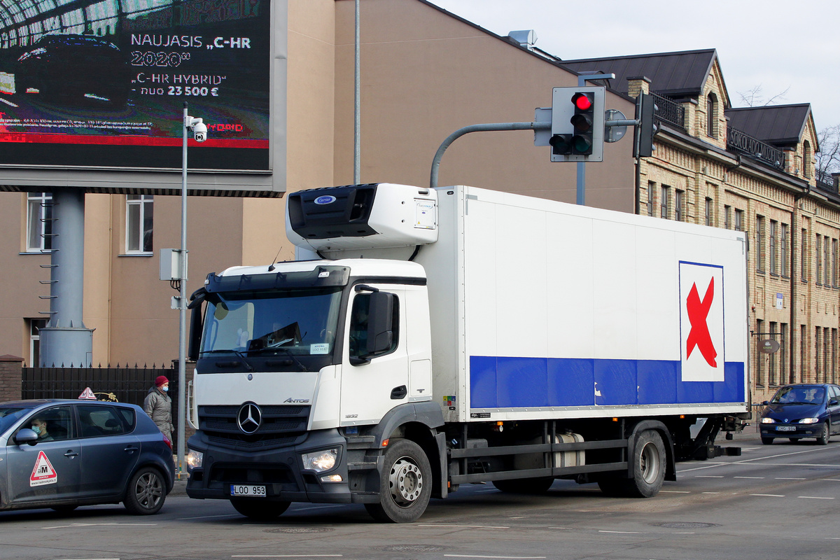 Литва, № LOO 953 — Mercedes-Benz Antos (общ.м)