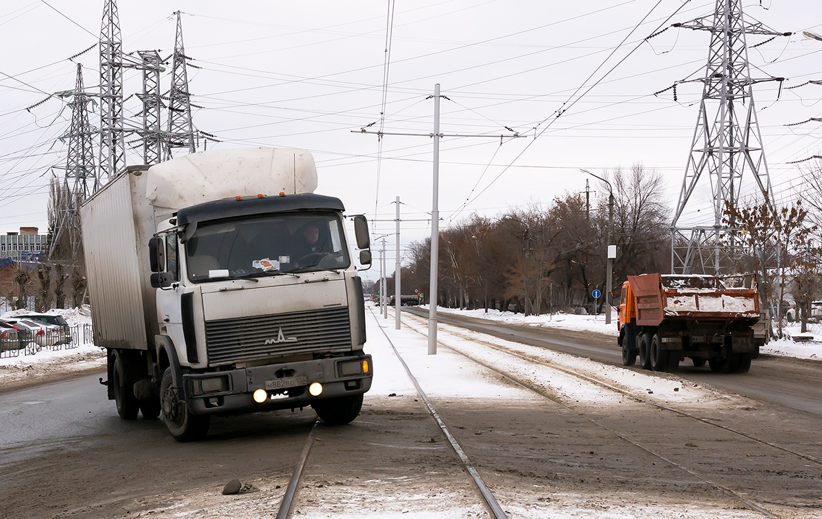 Башкортостан, № Н 882 ВО 102 — МАЗ-5336A3; Башкортостан, № С 281 ЕМ 02 — КамАЗ-55111 [551110]