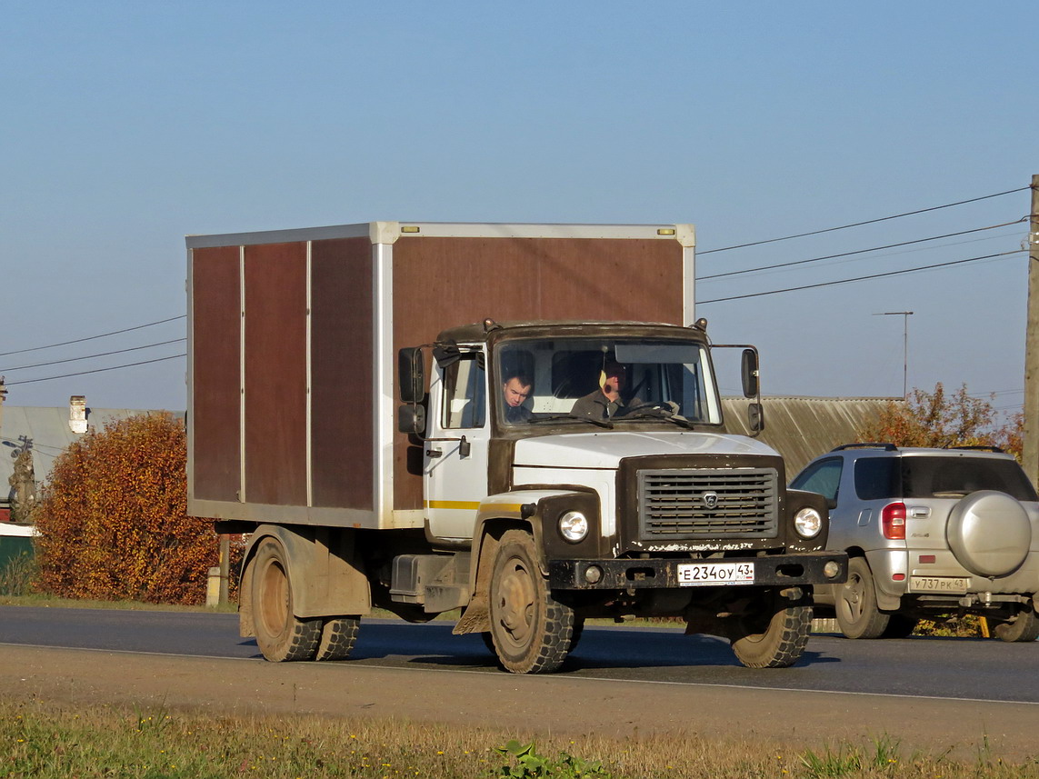 Кировская область, № Е 234 ОУ 43 — ГАЗ-33098